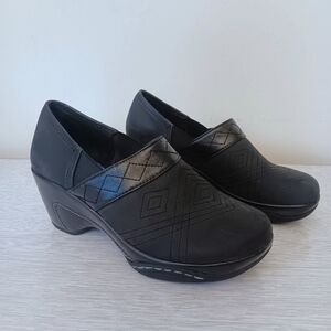 Easy Spirit SW Fennella Black Leather Southwestern Diamond Closed Back Clogs 6M